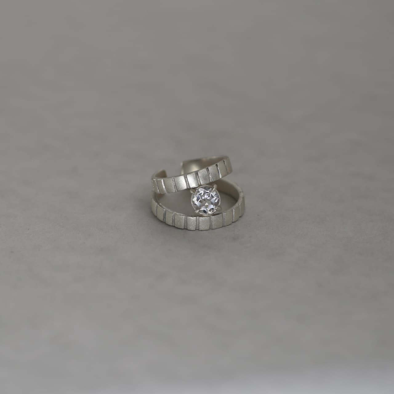 1Stone Earcuff